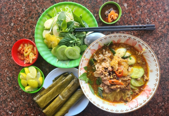 hu-tieu-sa-te-dac-biet